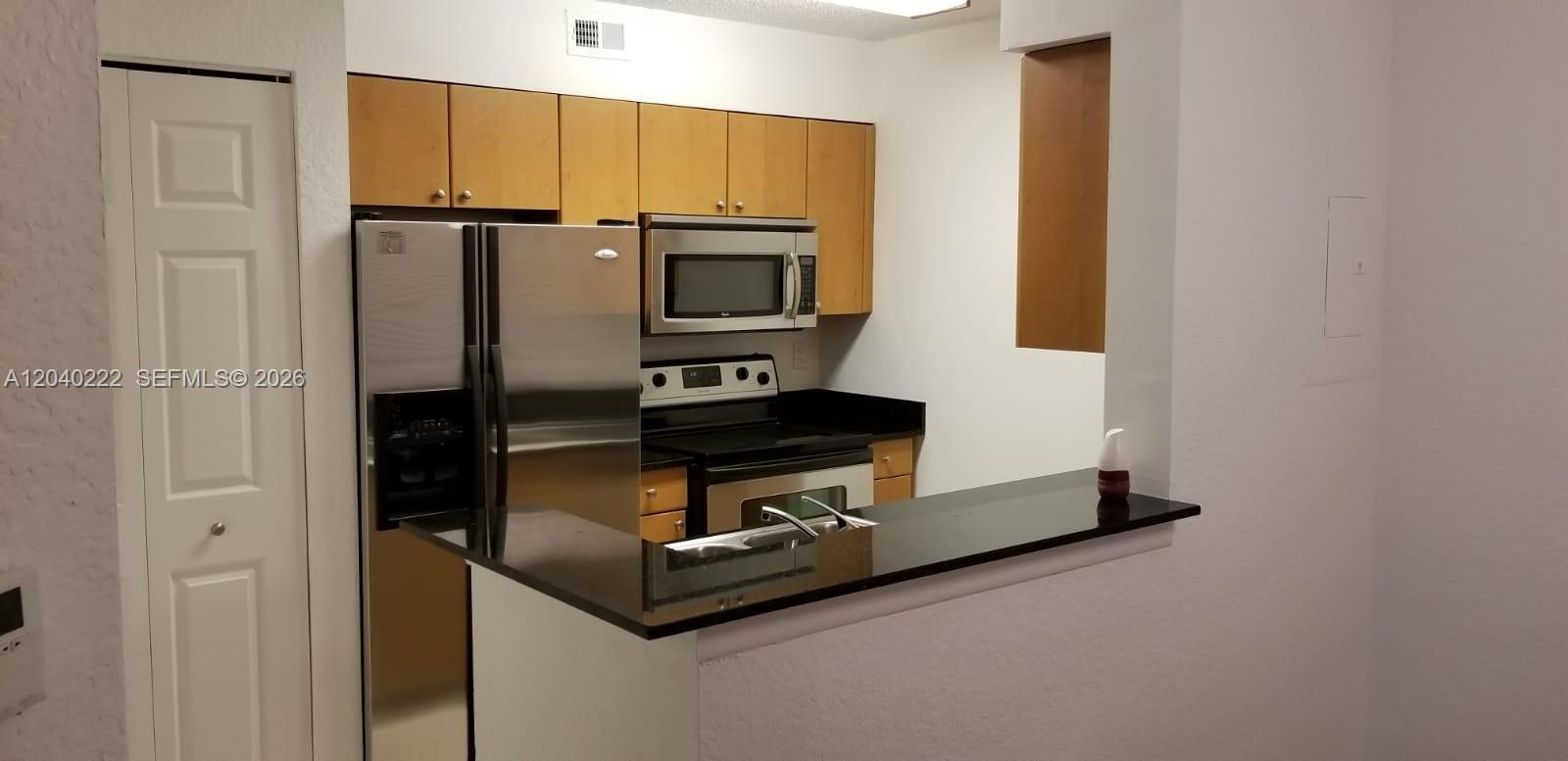 2811 N Oakland Forest Dr # 105, Oakland Park FL 33309 photo 3