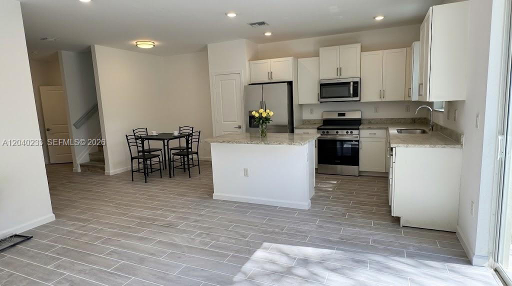 1019 SE 24th Ter, Homestead FL 33035 photo 3