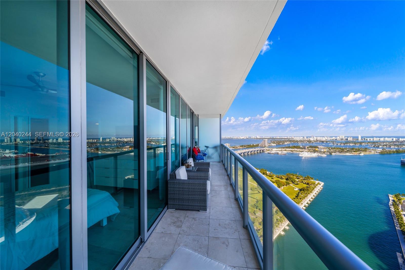 888 Biscayne Blvd # 3907, Miami FL 33132 photo 3