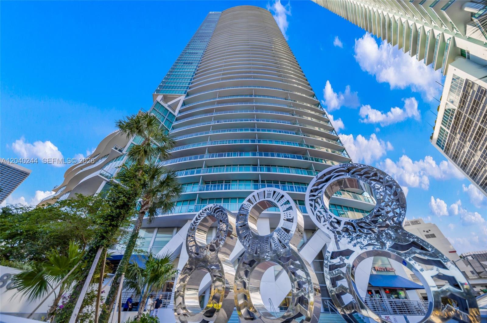 888 Biscayne Blvd # 3907, Miami FL 33132