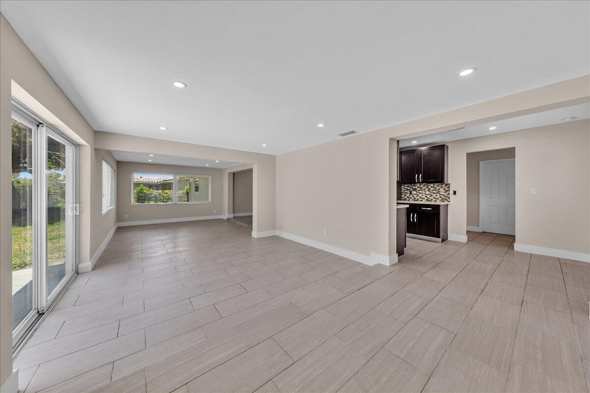 611 N Highland Drive, Hollywood FL 33021 photo 5