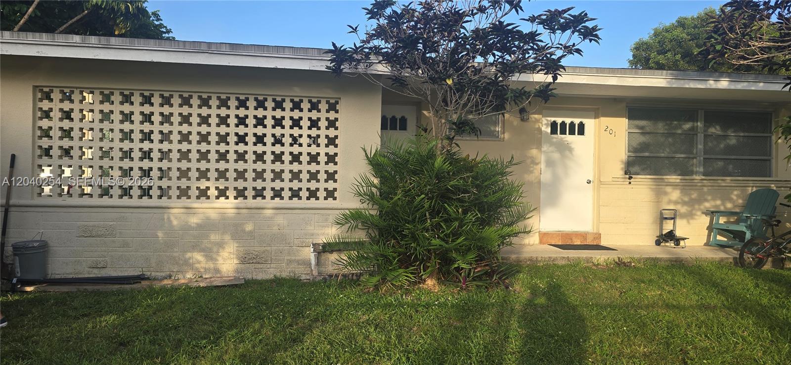 201 SW 30th Ct, Miami FL 33135