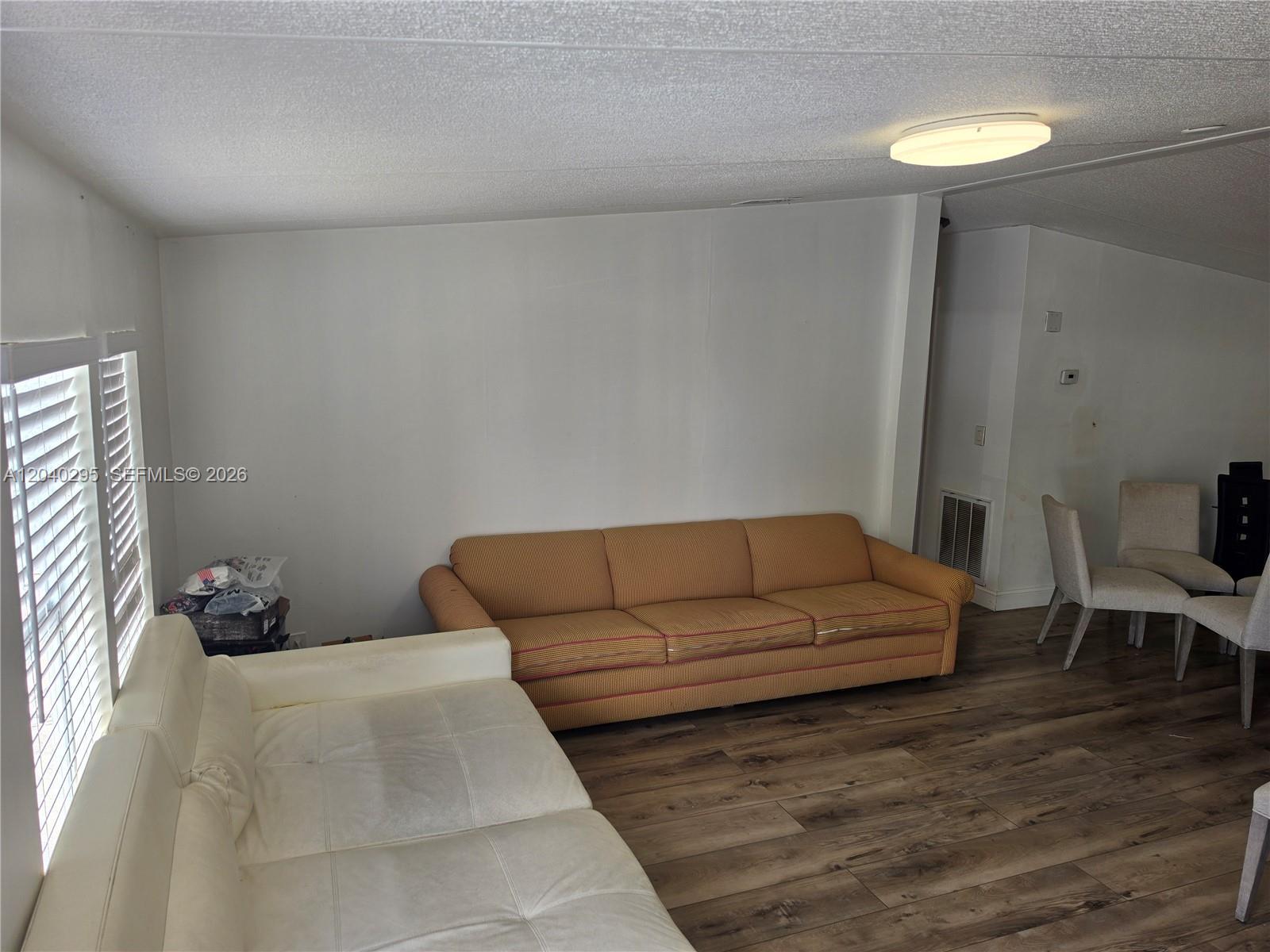 1529 SW 131 Avenue, Miami FL 33184 photo 5