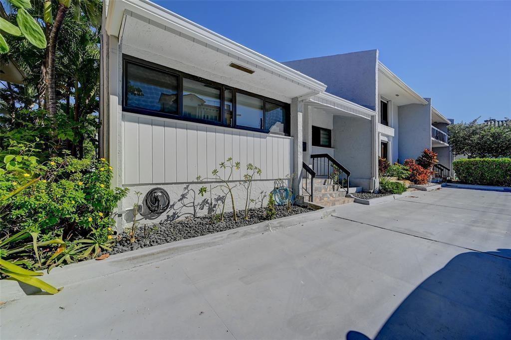 321 Jackson Street # 5, Hollywood FL 33019 photo 2