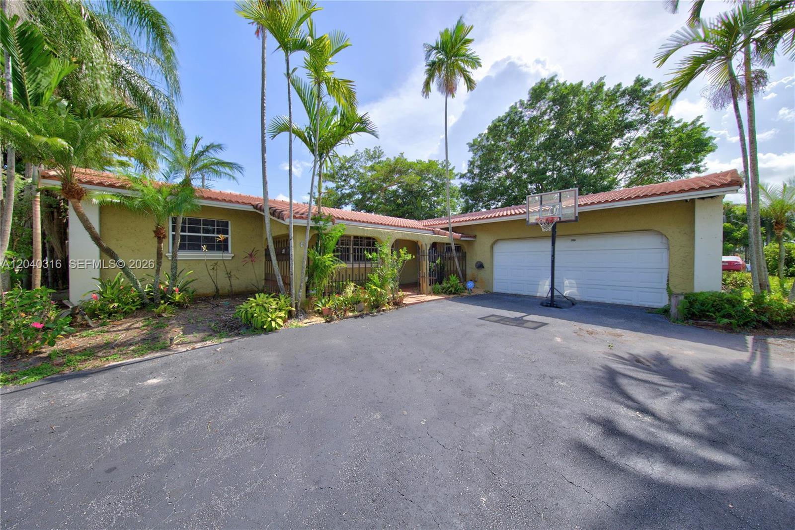 5300 Fillmore St, Hollywood FL 33021 photo 2