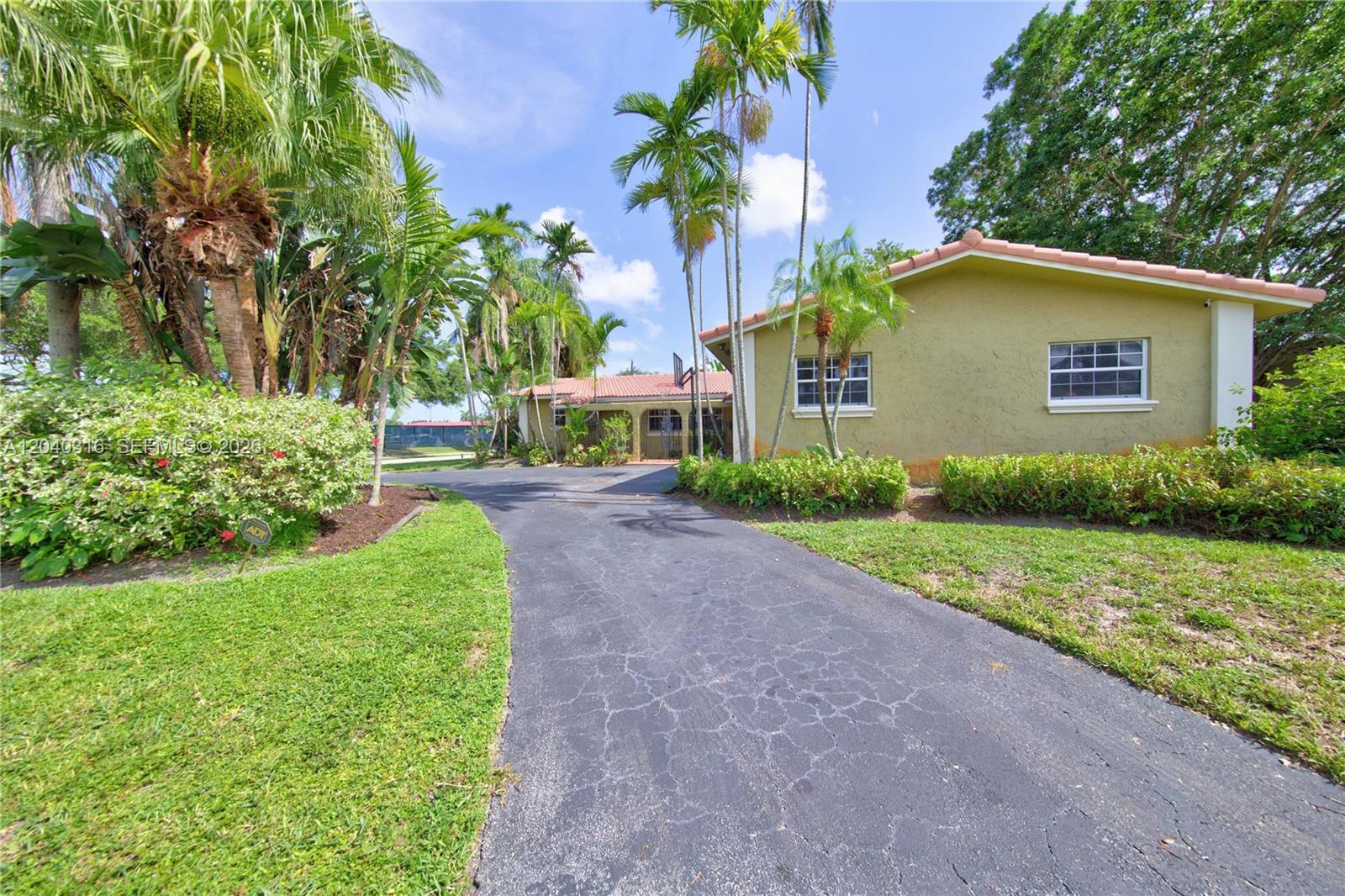 5300 Fillmore St, Hollywood FL 33021 photo 3