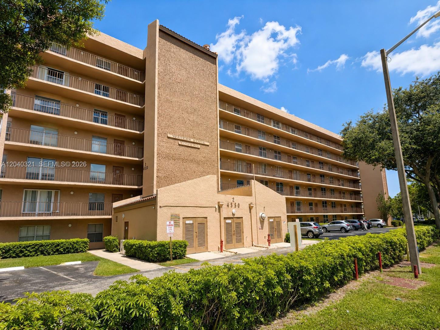 4550 NW 18th Ave # 606, Deerfield Beach FL 33064 photo 4