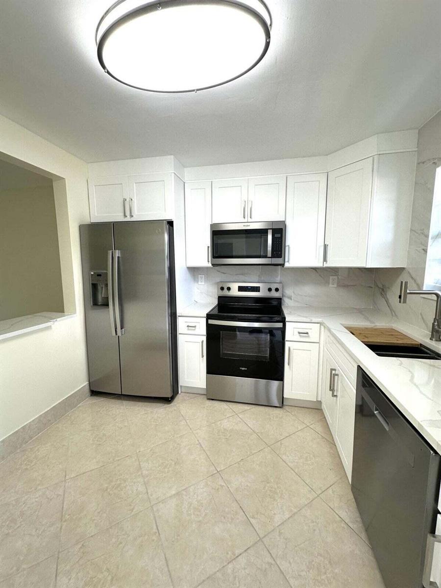 9440 SW 8th Street # 109, Boca Raton FL 33428 photo 2