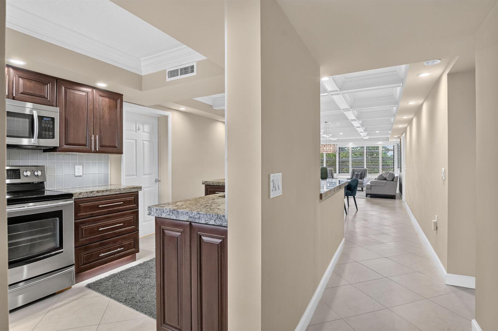 6061 Balboa Circle # 206, Boca Raton FL 33433 photo 5