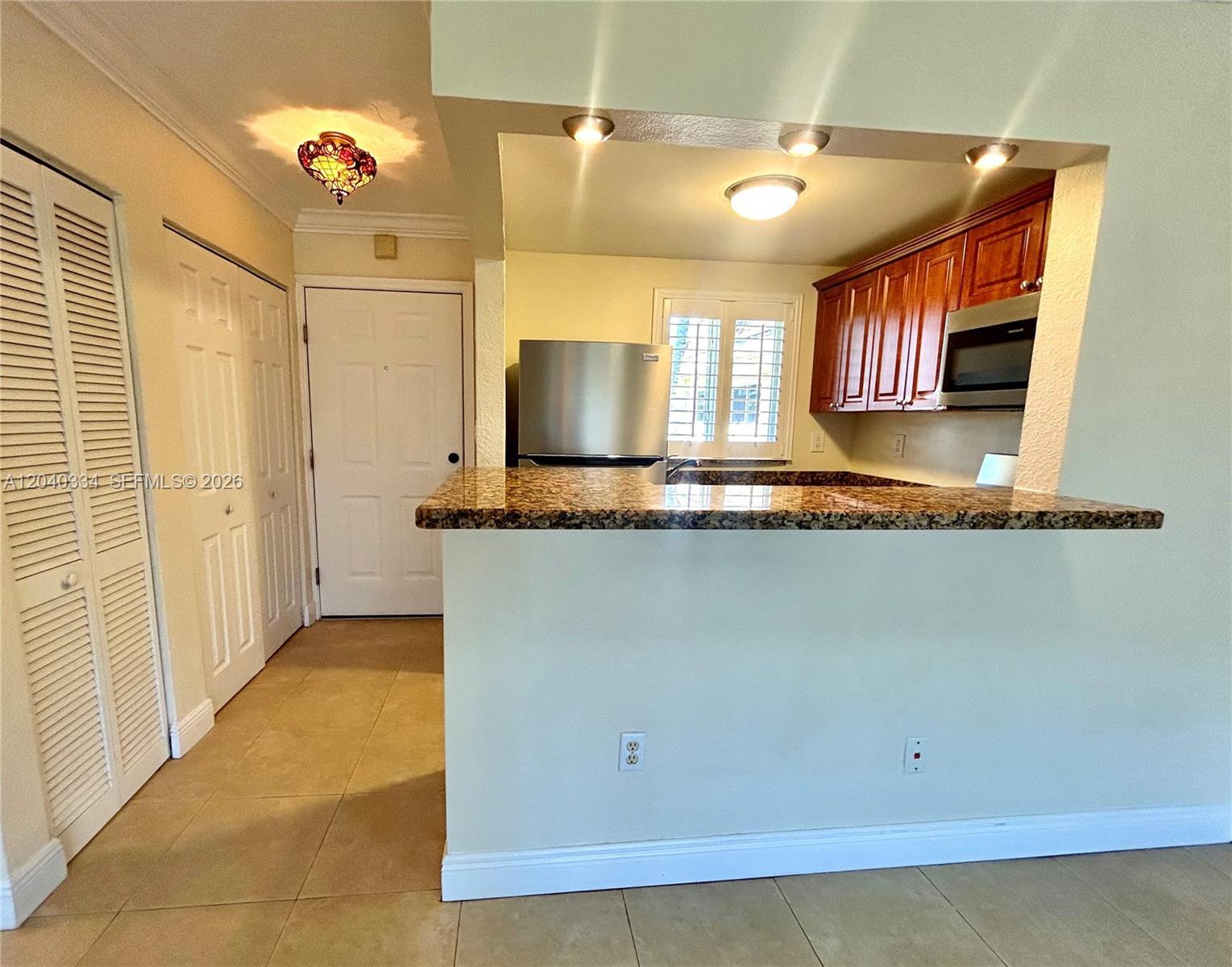14500 SW 88 AV # 211, Palmetto Bay FL 33176 photo 2