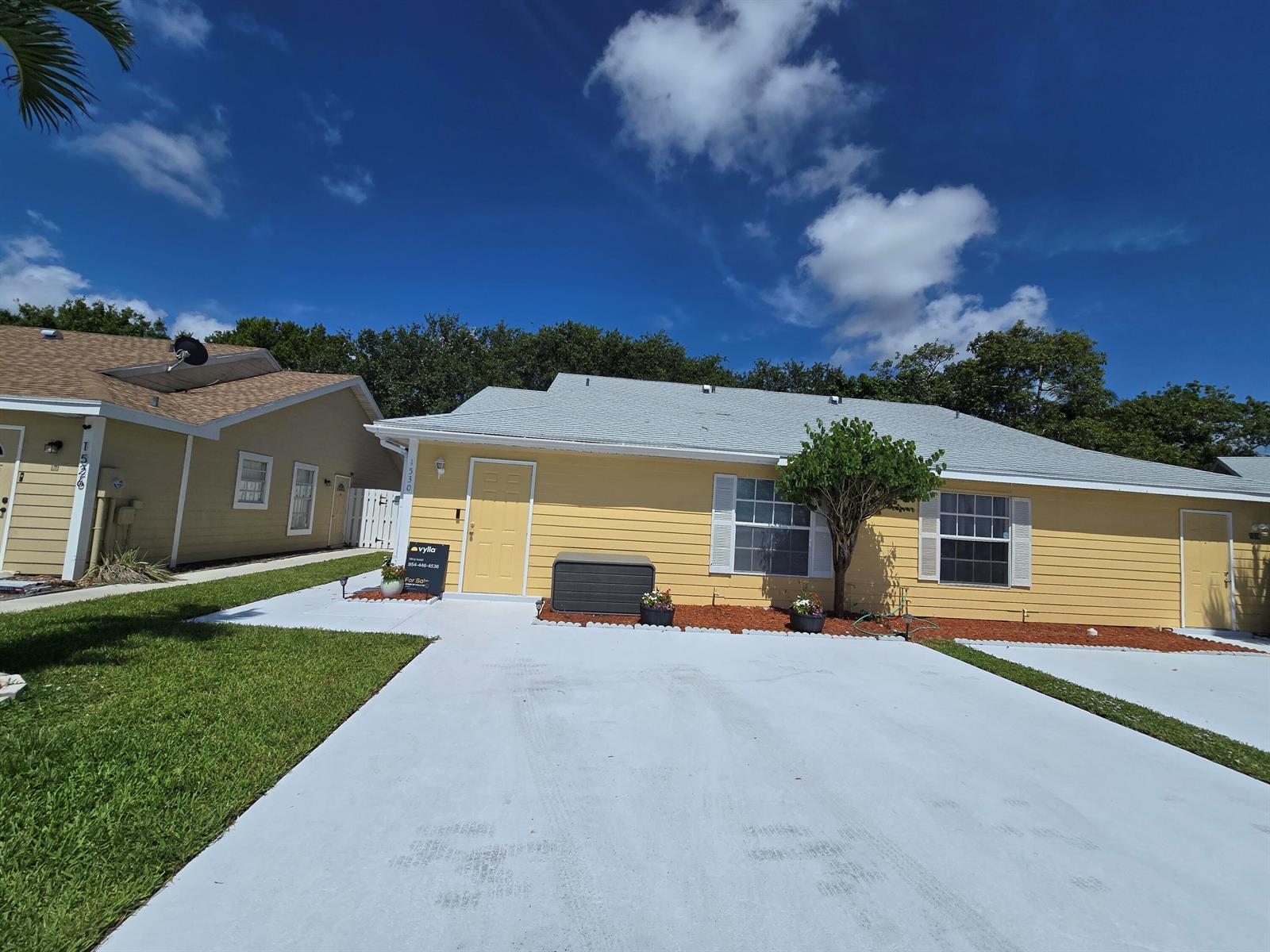 1530 Royal Forest Court, West Palm Beach FL 33406