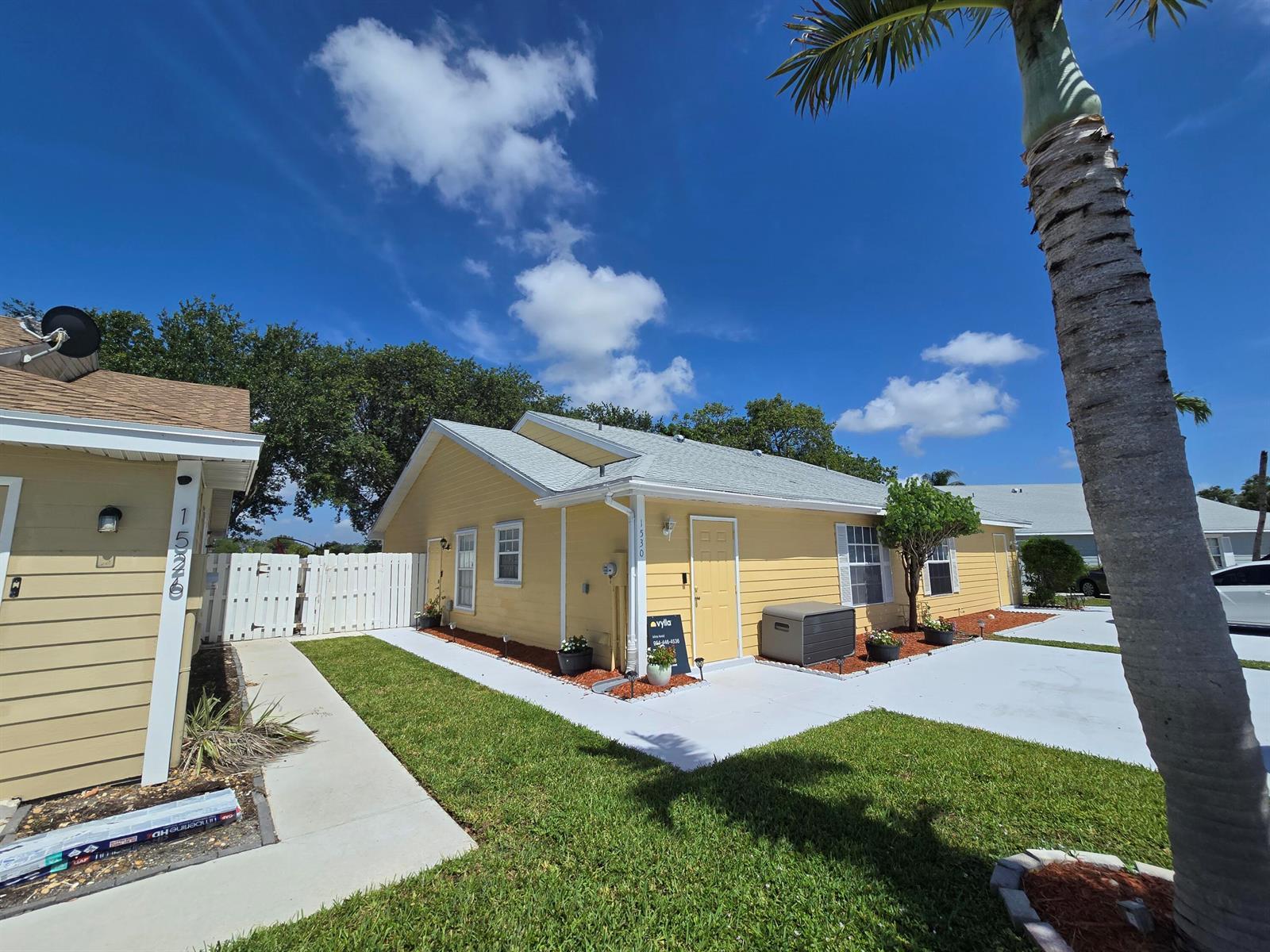 1530 Royal Forest Court, West Palm Beach FL 33406 photo 5