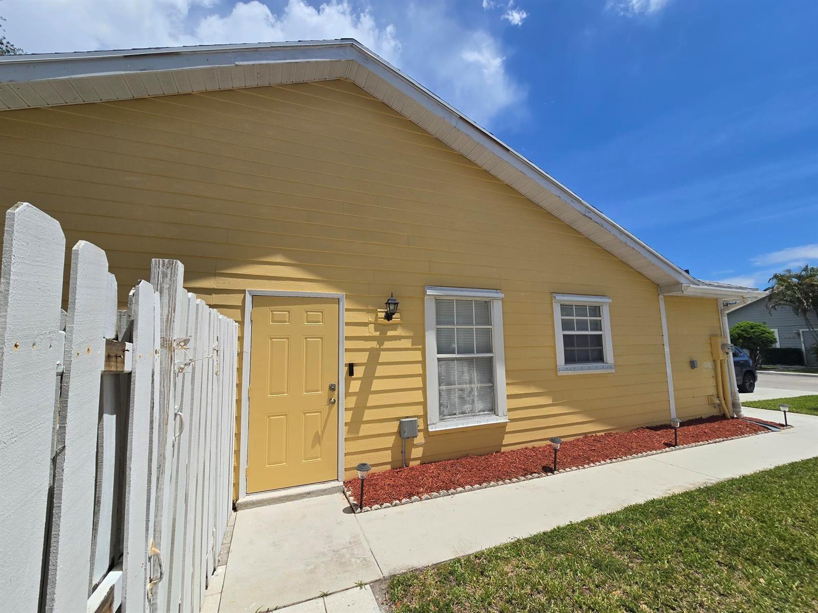 1530 Royal Forest Court, West Palm Beach FL 33406 photo 4