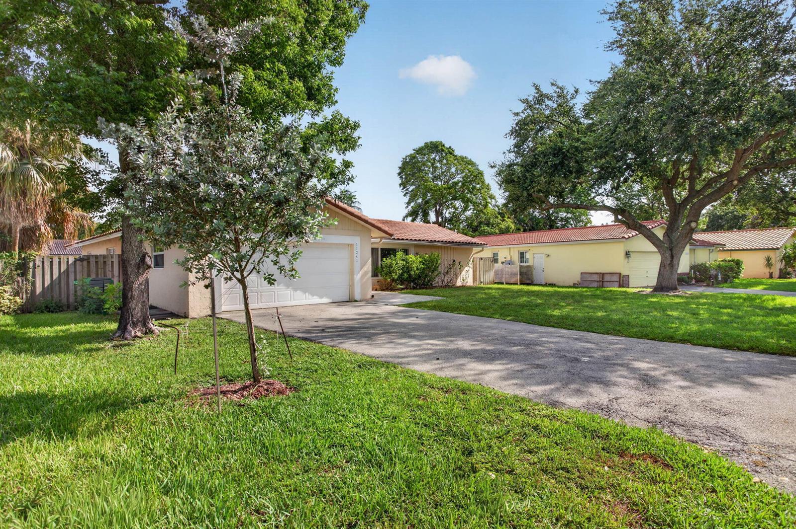 11241 NW 42nd Street, Coral Springs FL 33065 photo 2