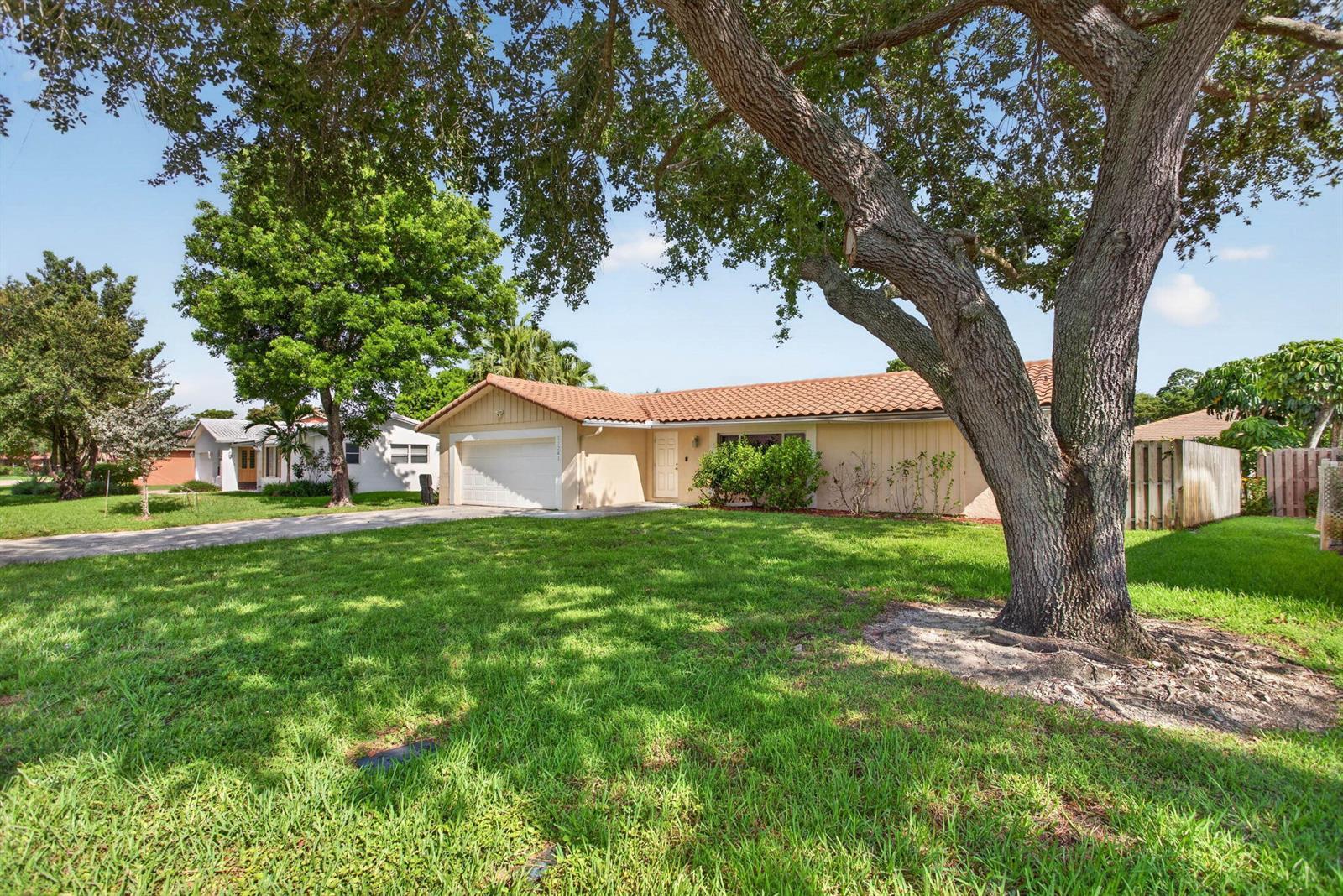 11241 NW 42nd Street, Coral Springs FL 33065 photo 3