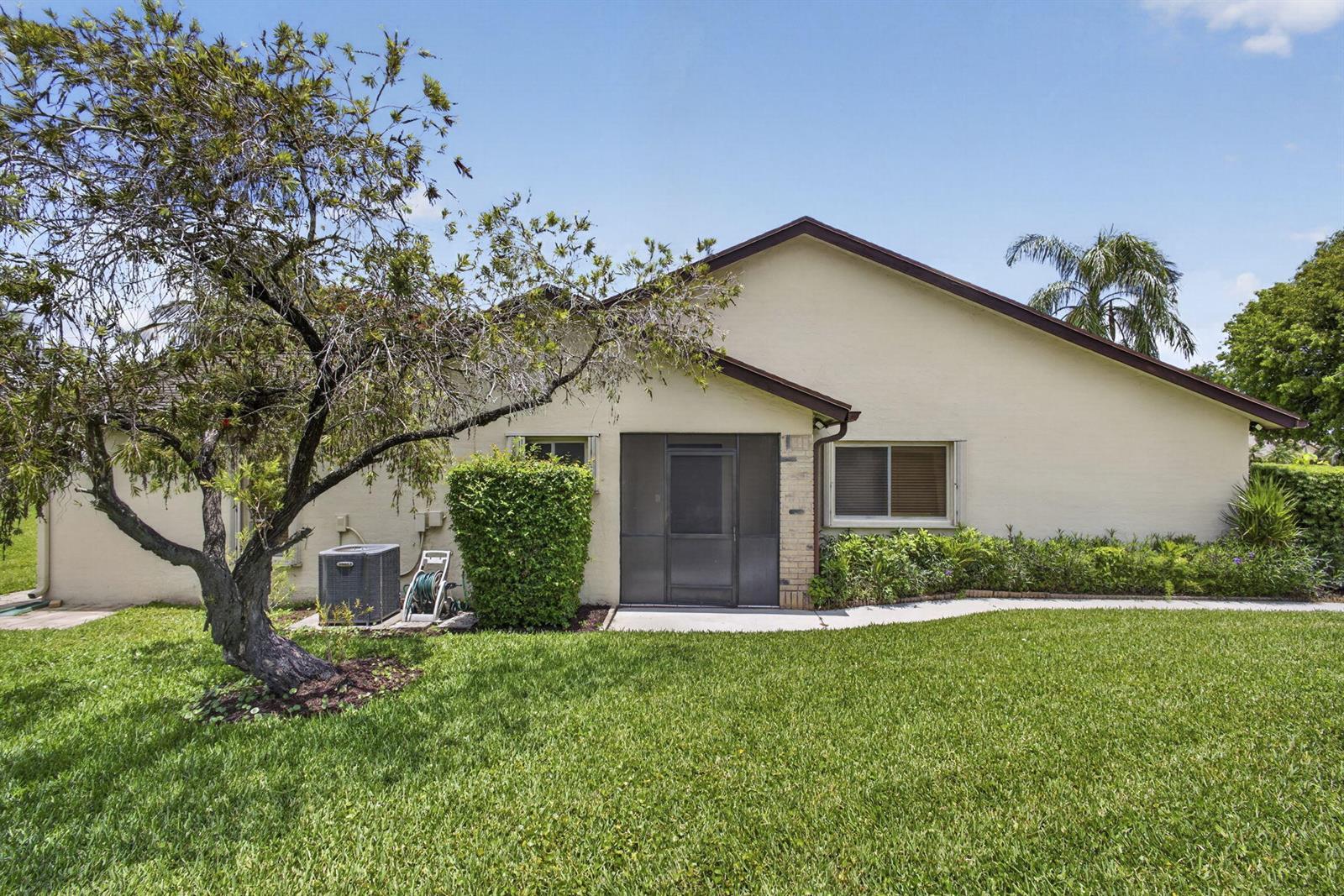 148 Village Walk Drive # 24, Royal Palm Beach FL 33411 photo 3