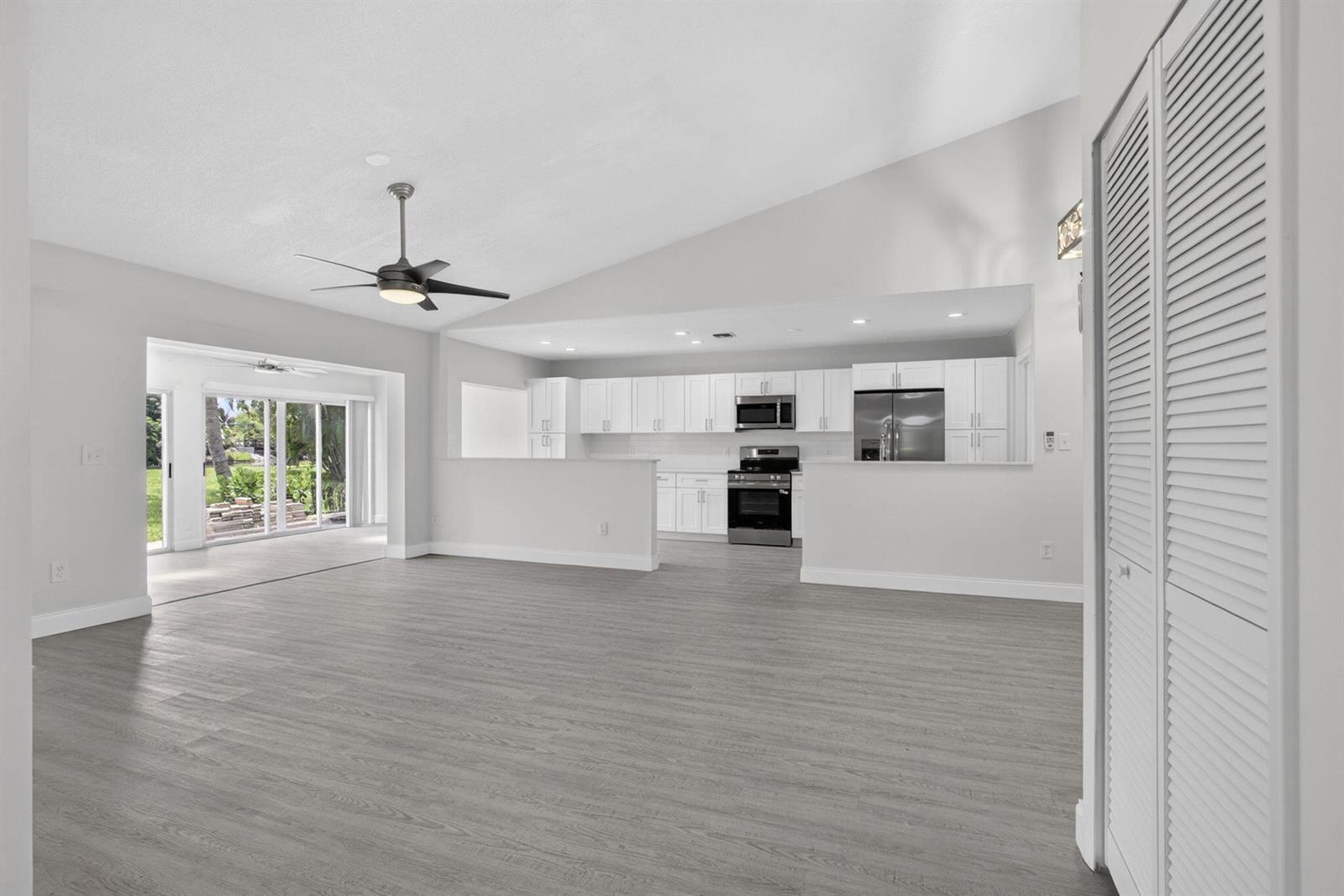 148 Village Walk Drive # 24, Royal Palm Beach FL 33411 photo 4