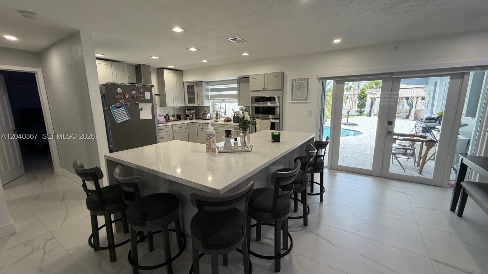 10450 NW 19th St, Pembroke Pines FL 33026