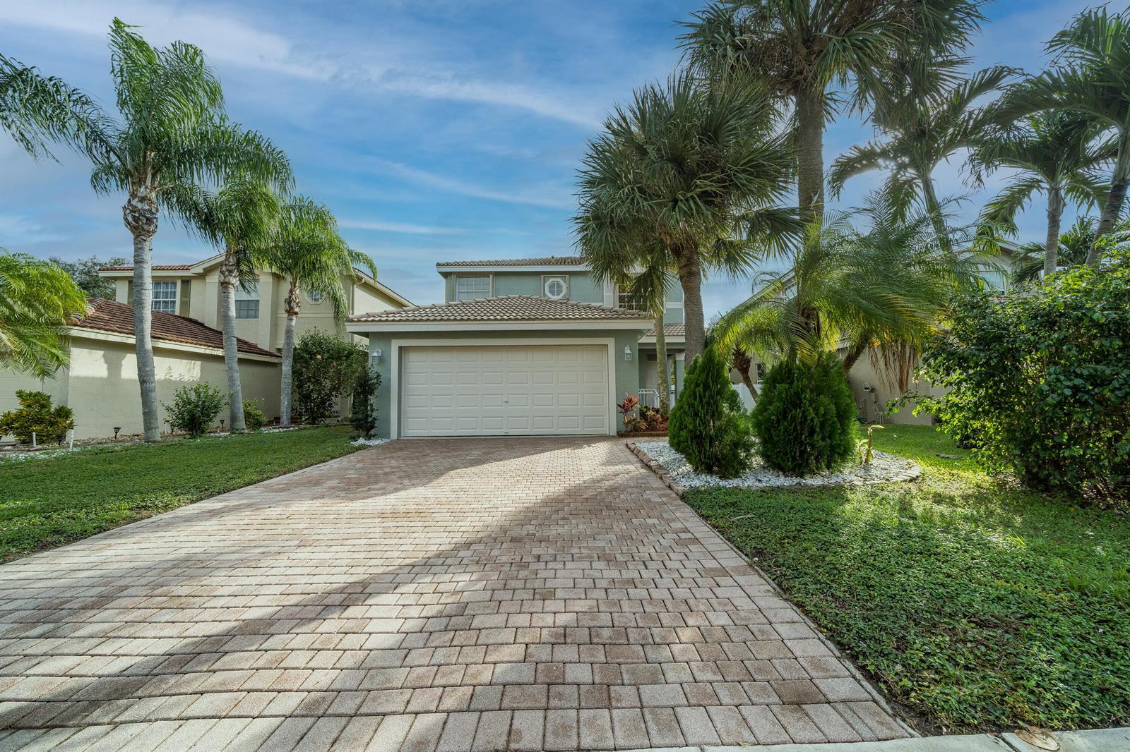 5144 Aurora Lake Circle, FL 33463