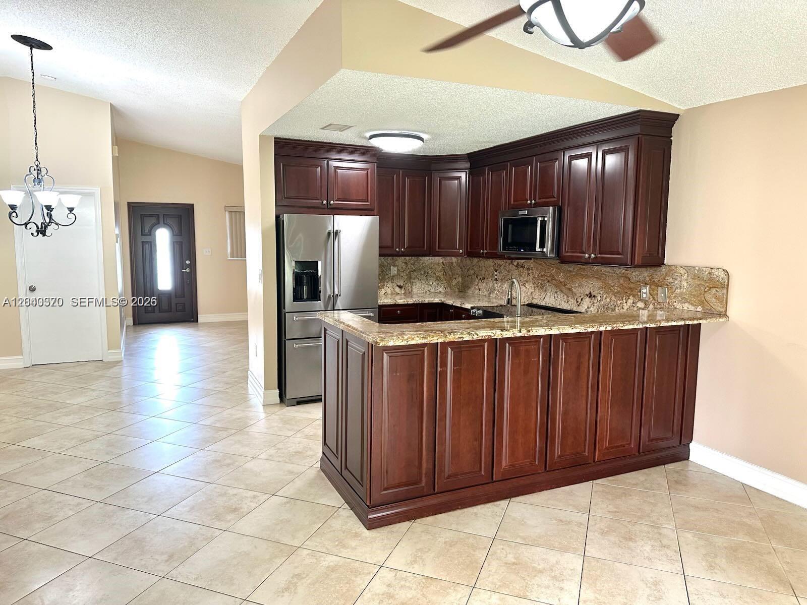 2514 SW 138th Ave, Miami FL 33175 photo 3