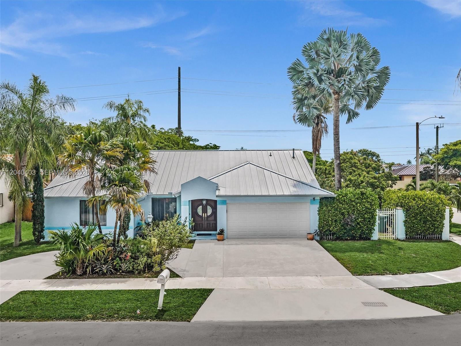 16951 SW 147th Ct, Miami FL 33187 photo 2