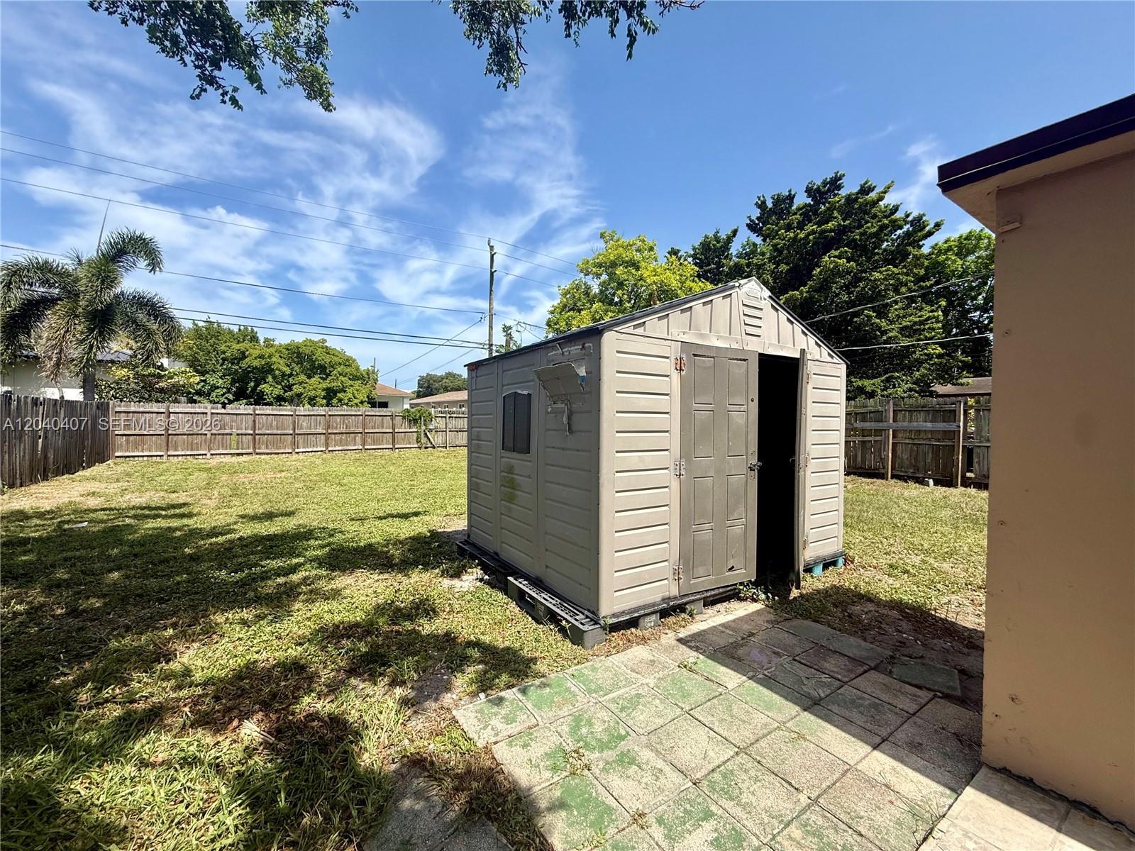 820 NW 4th Ave, Fort Lauderdale FL 33311 photo 3