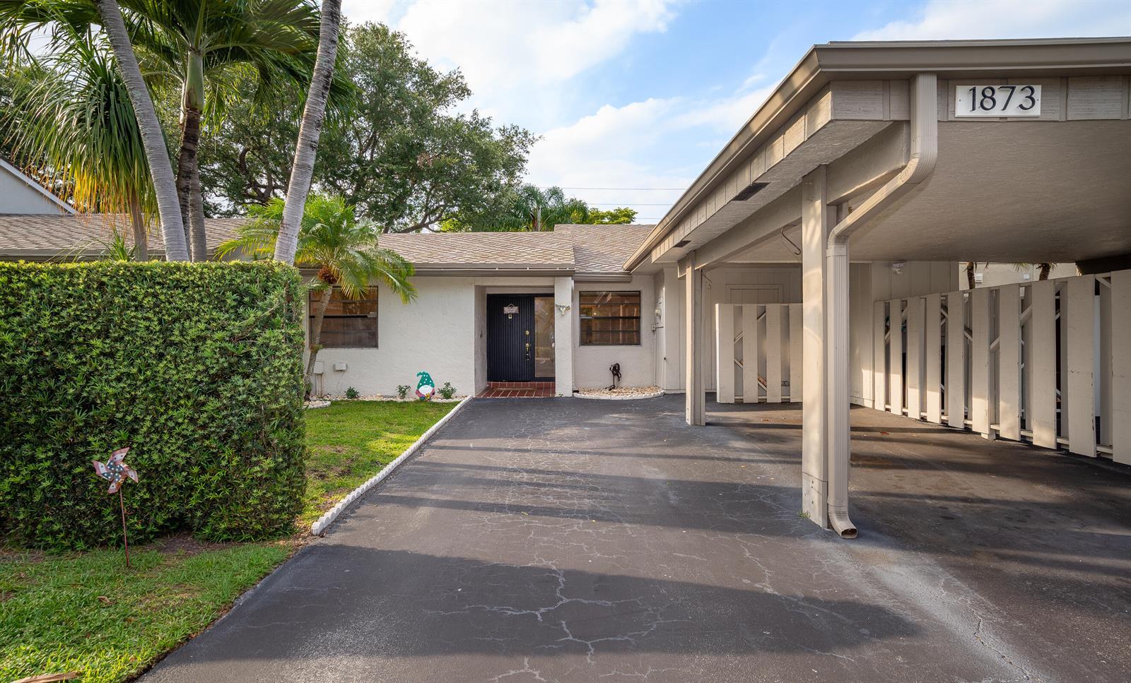 1873 Deer Creek Wildwood Lane N, Deerfield Beach FL 33442 photo 2