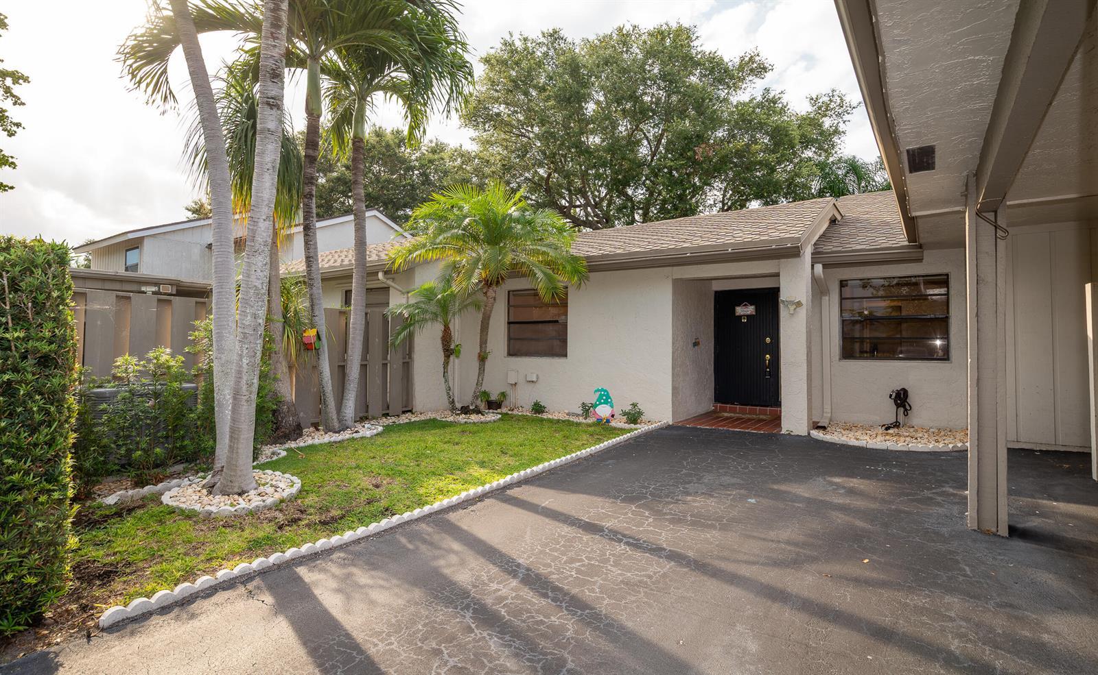 1873 Deer Creek Wildwood Lane N, Deerfield Beach FL 33442 photo 3
