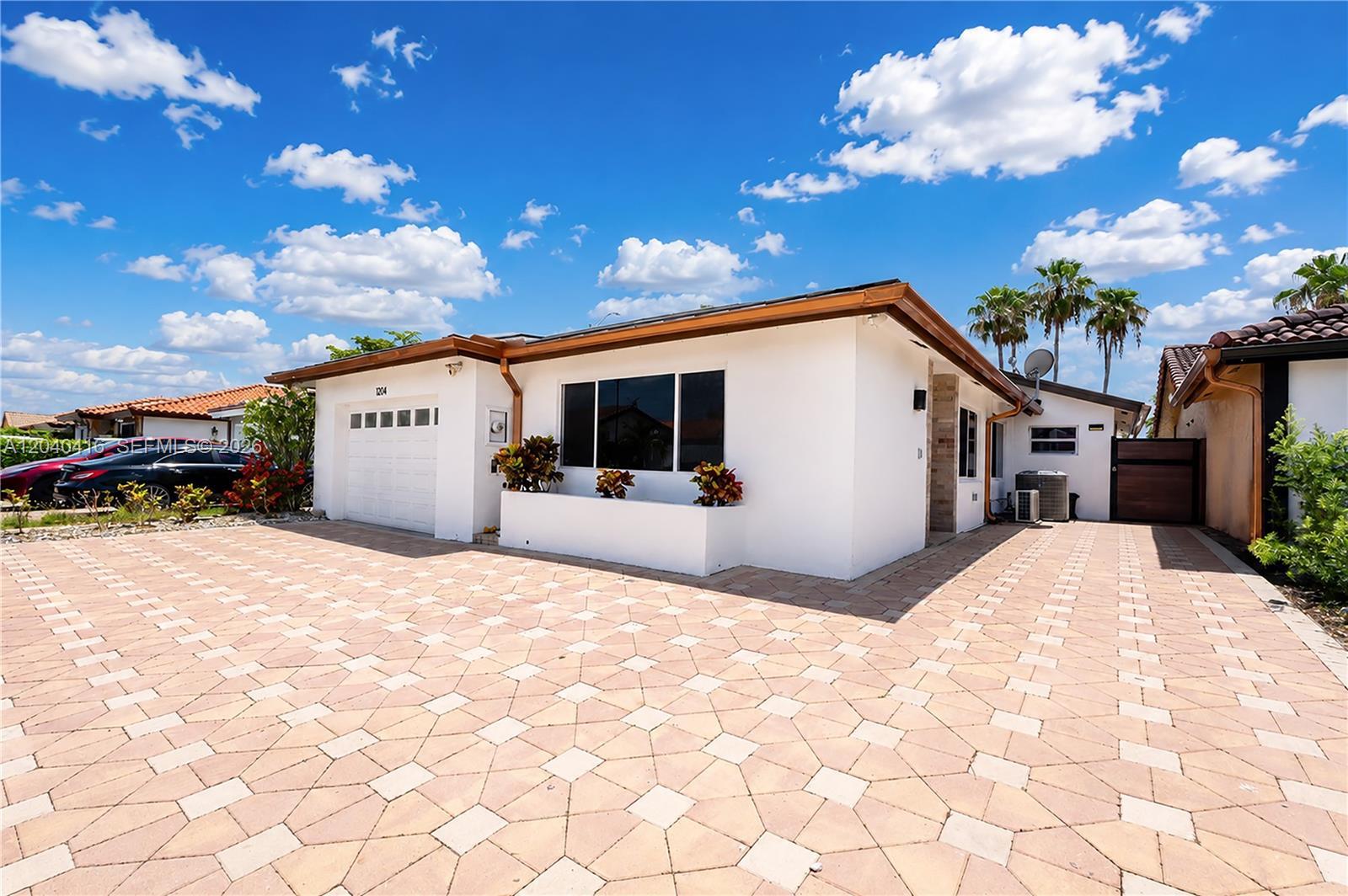 1204 SW 136th Pl, Miami FL 33184 photo 2