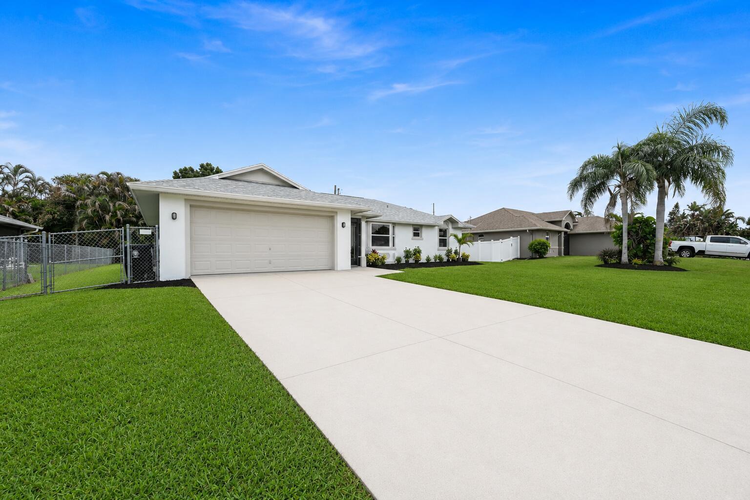 3520 SE Hyde Circle, Port St. Lucie FL 34983 photo 3