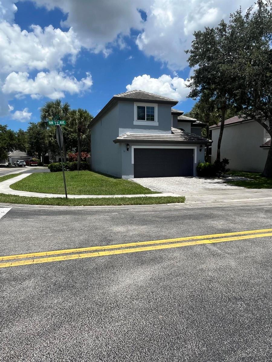 1933 NW 99th Avenue, Pembroke Pines FL 33024