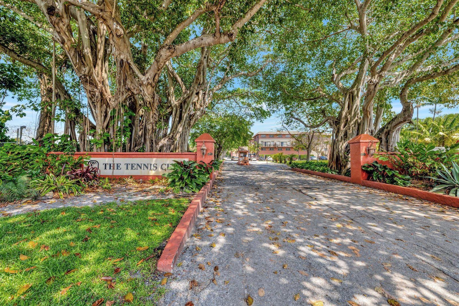 660 Tennis Club Drive # 303, Fort Lauderdale FL 33311