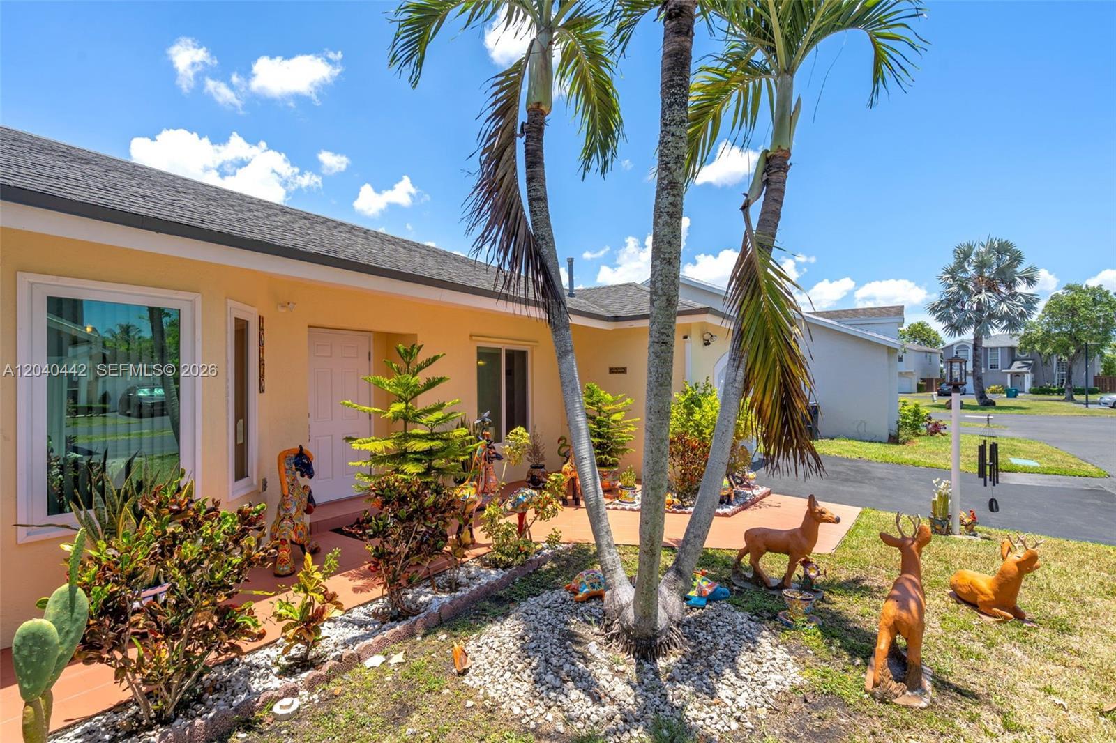 10170 NW 54th Ter, Doral FL 33178 photo 2