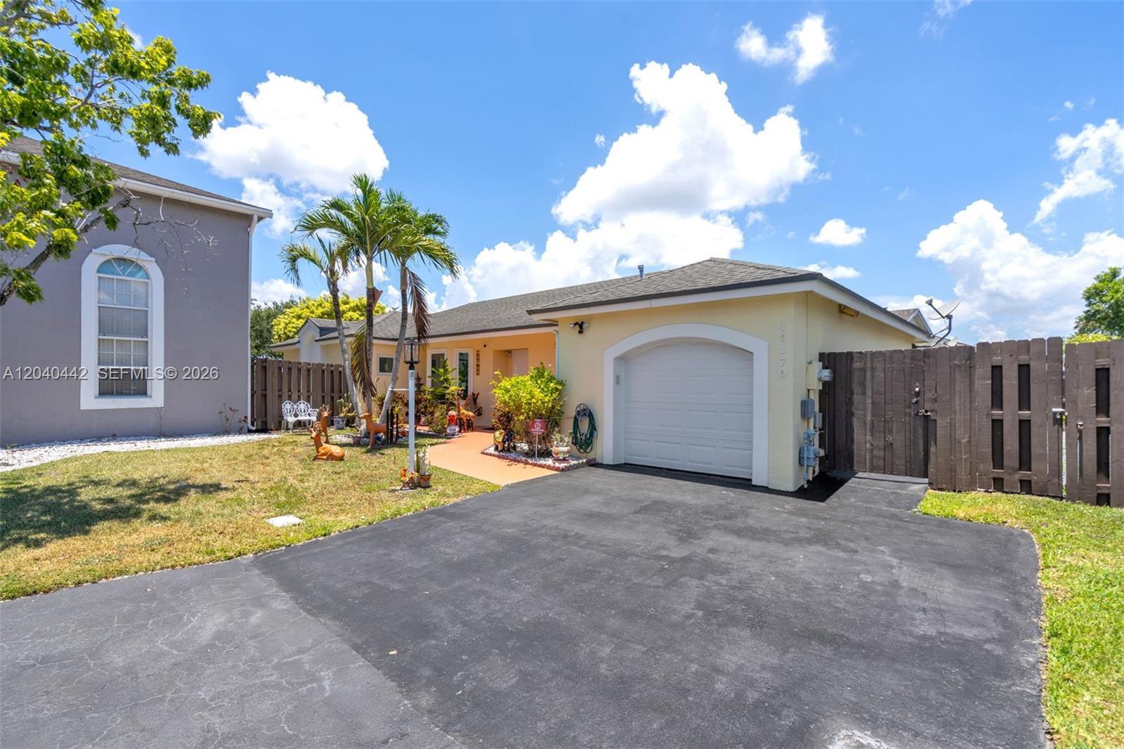 10170 NW 54th Ter, Doral FL 33178