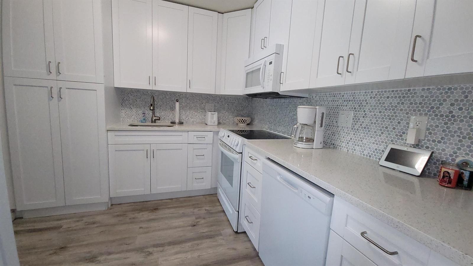 50 Plymouth, West Palm Beach FL 33417 photo 2