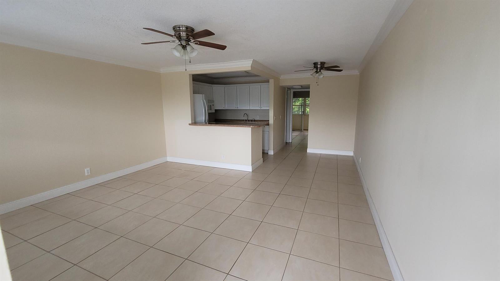 375 Camden P, West Palm Beach FL 33417 photo 2