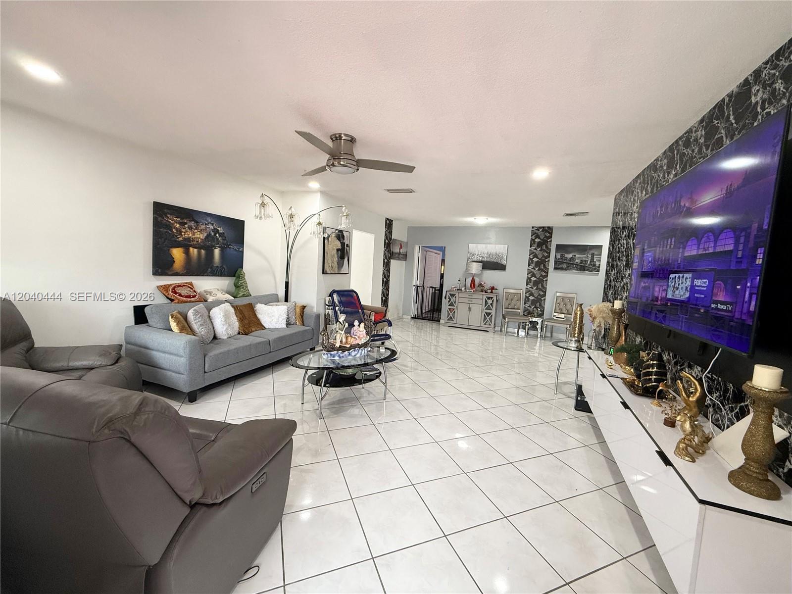8600 NW 57th Ct, Tamarac FL 33321 photo 5
