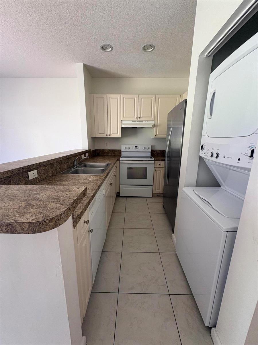 3122 Coral Ridge Drive, Coral Springs FL 33065 photo 5