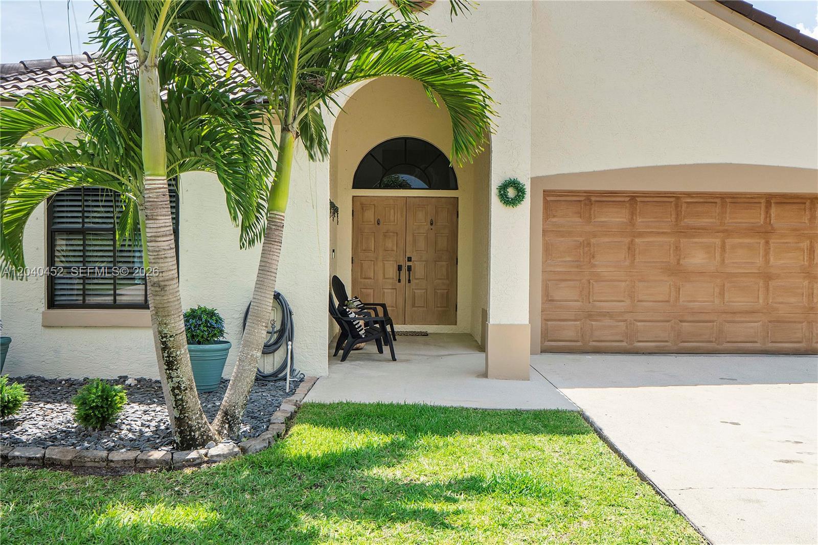 124 Preserve Dr, Royal Palm Beach FL 33411