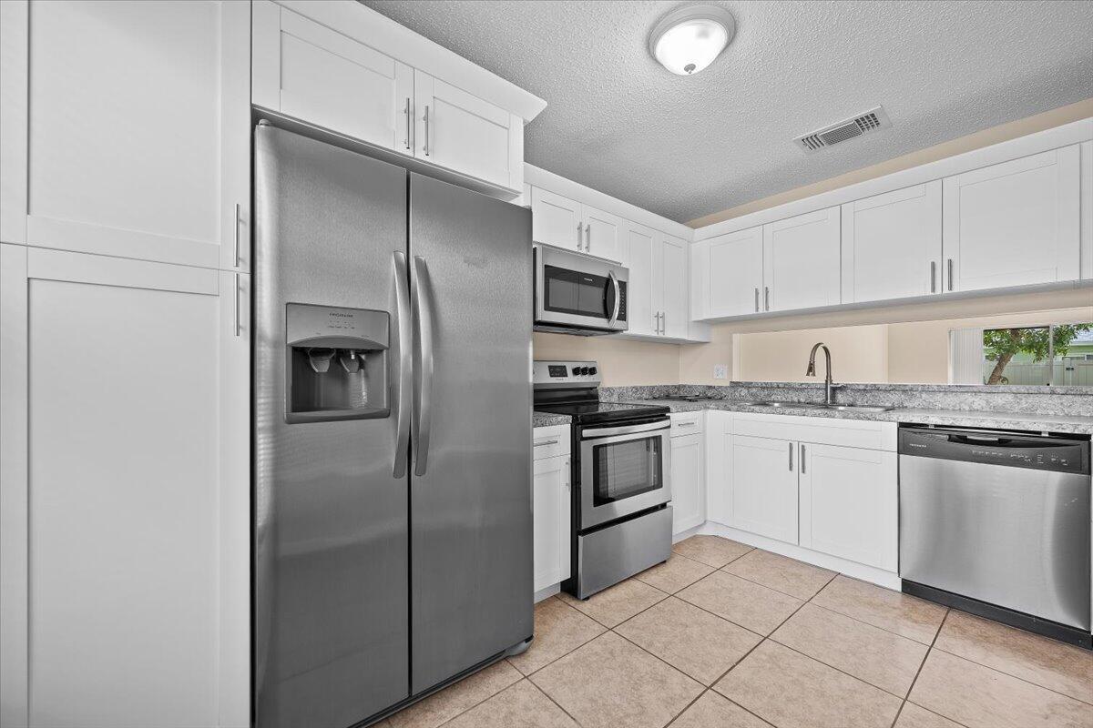 144 Deerfield Court, Jupiter FL 33458 photo 5