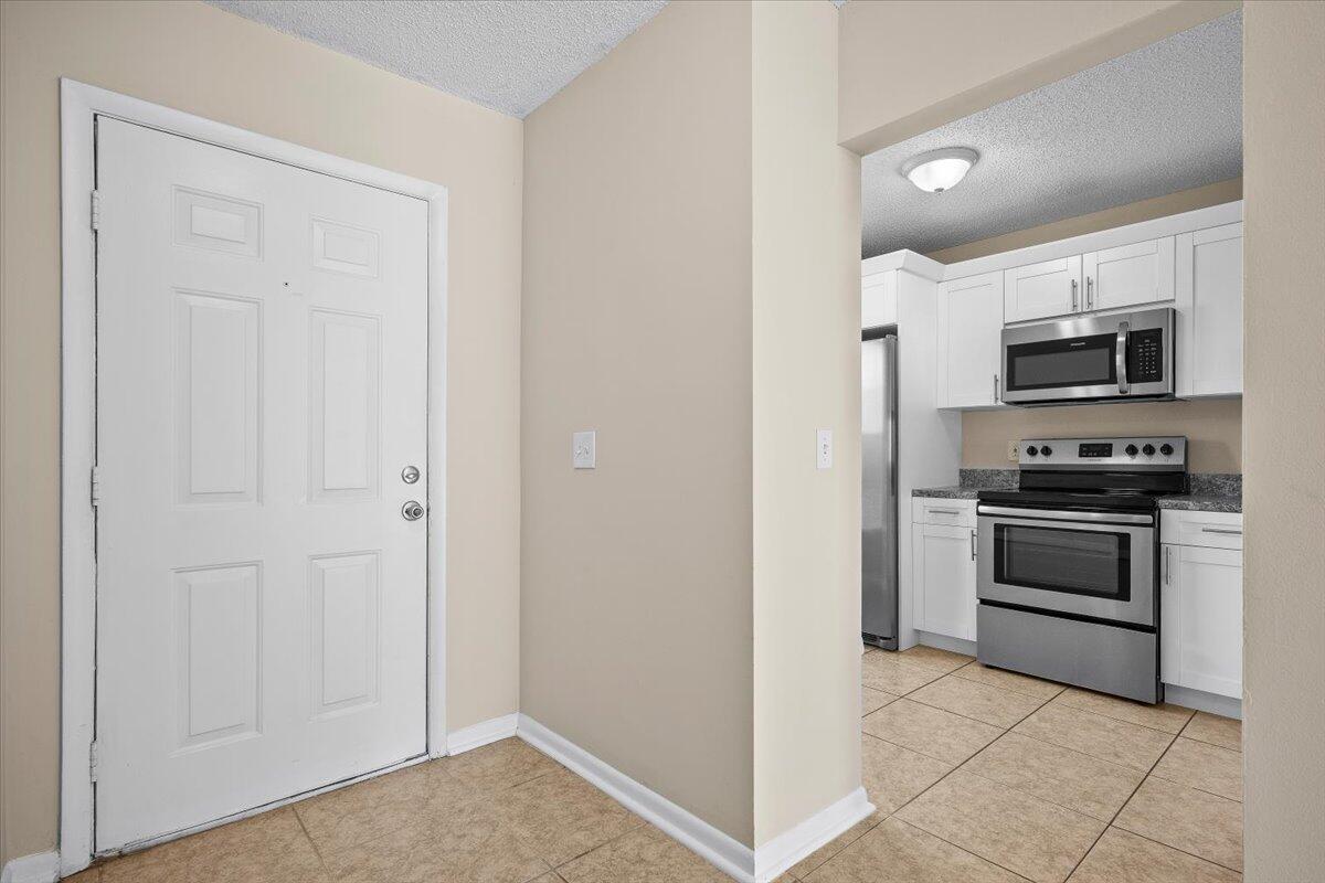 144 Deerfield Court, Jupiter FL 33458 photo 4