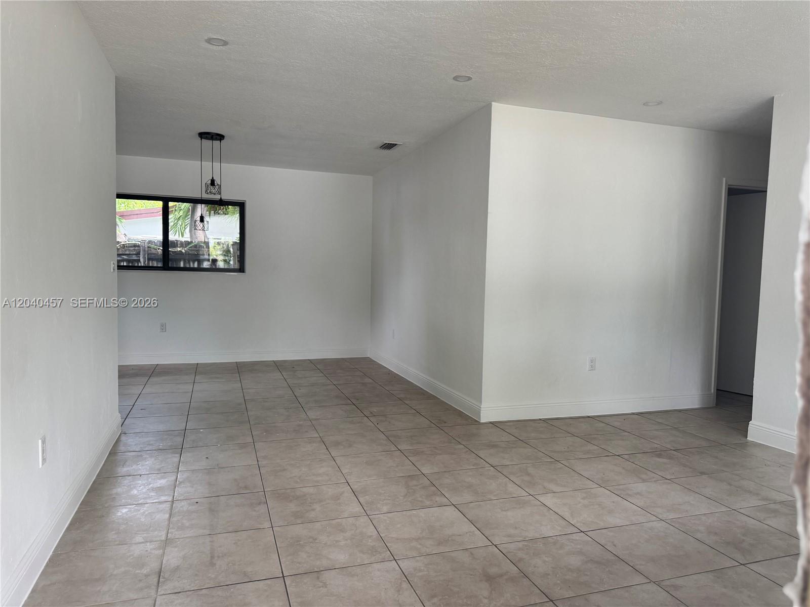 Hialeah, FL 33010 photo 4