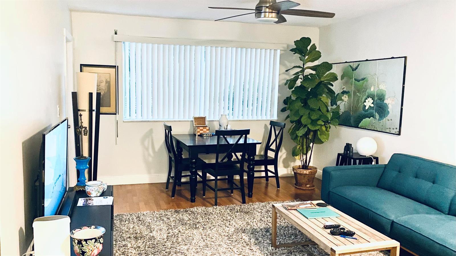2724 Garden S # 207, Lake Worth FL 33461