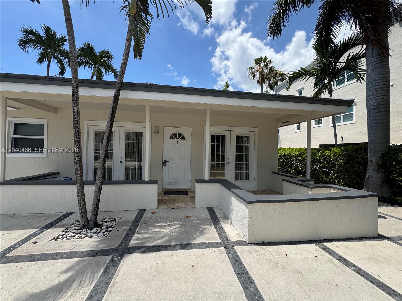 2724 NE 15th St # 1, Fort Lauderdale FL 33304