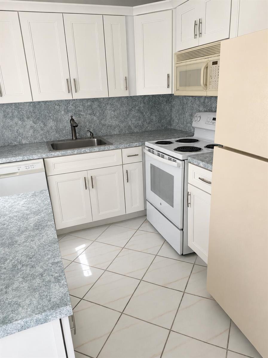 305 Fanshaw H, Boca Raton FL 33434