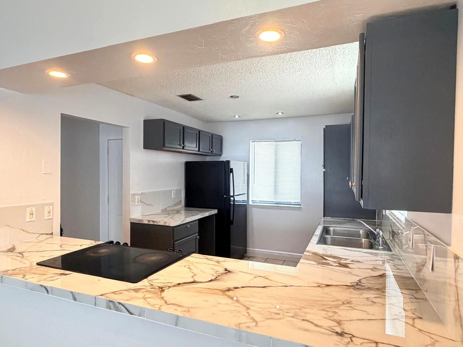 3808 Inlet Circle # 3808, FL 33463 photo 5