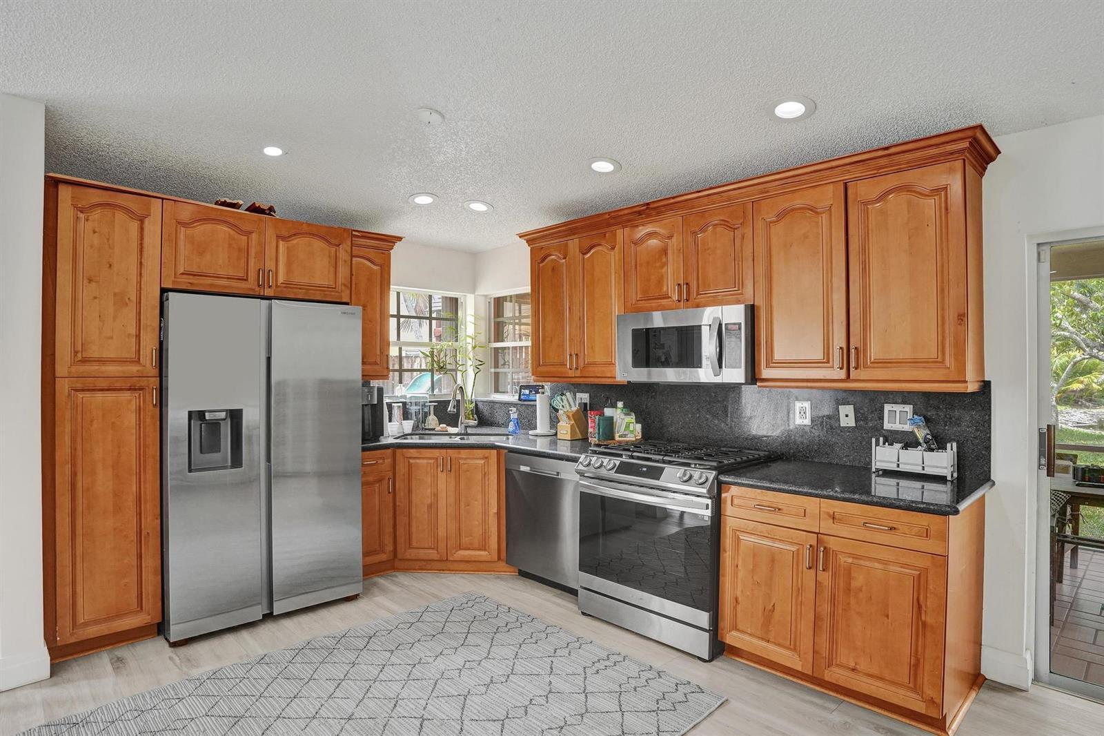 13525 NW 5th Court, Plantation FL 33325 photo 5