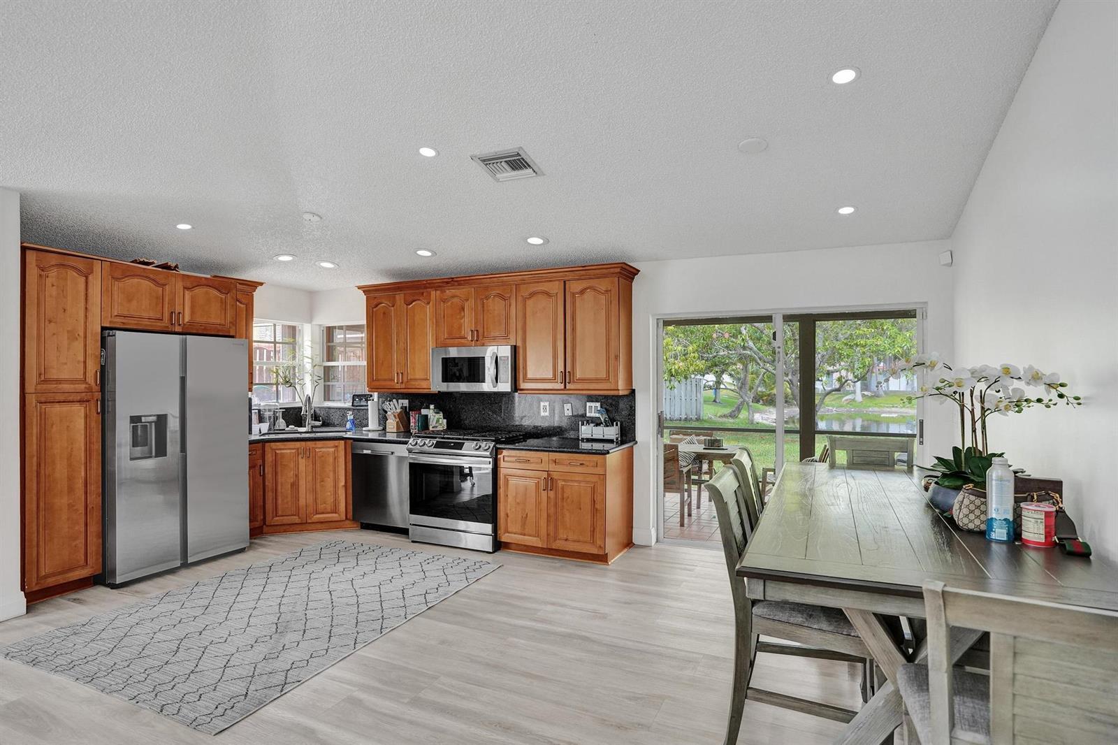 13525 NW 5th Court, Plantation FL 33325 photo 4