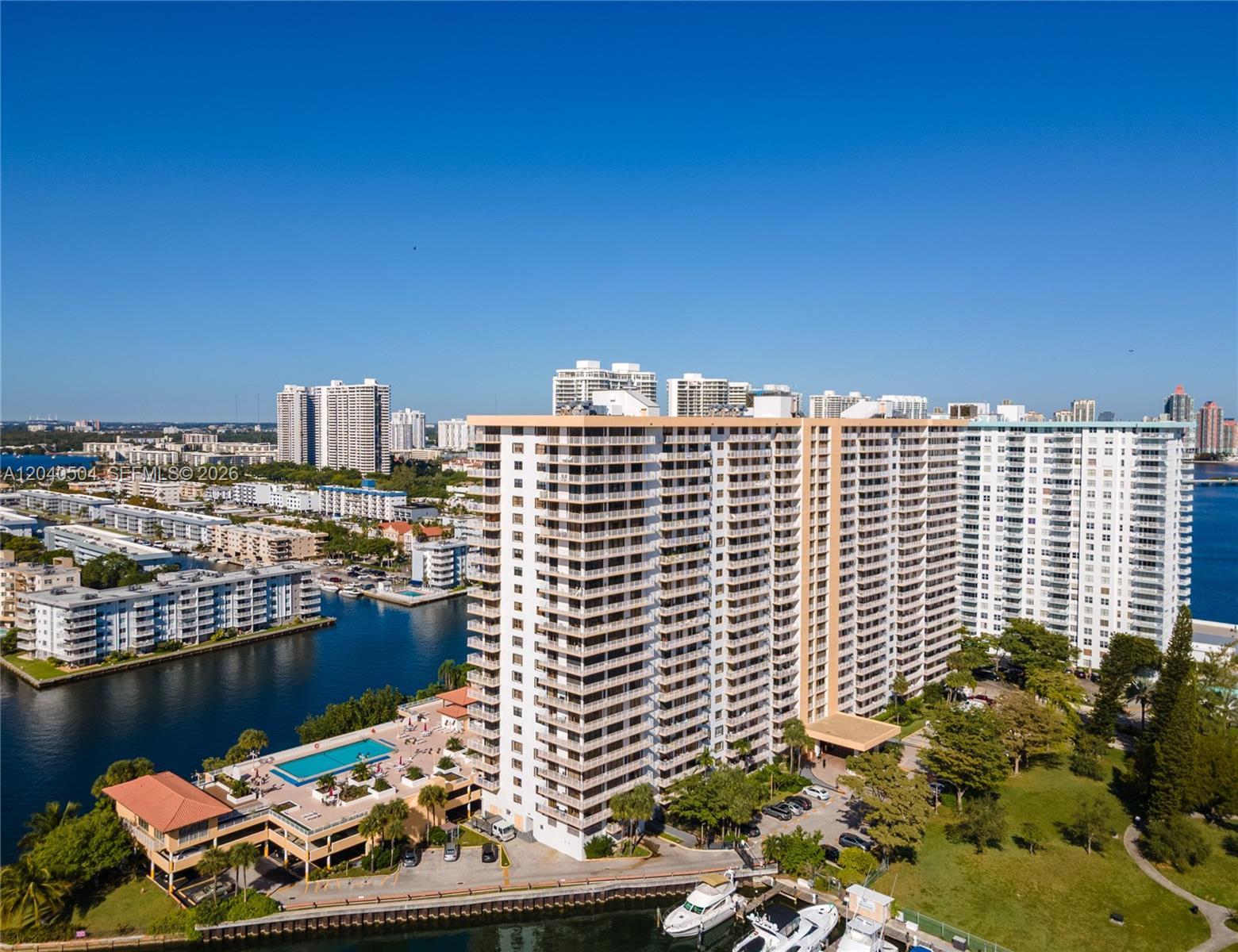 290 174th St # 318, Sunny Isles Beach FL 33160 photo 2