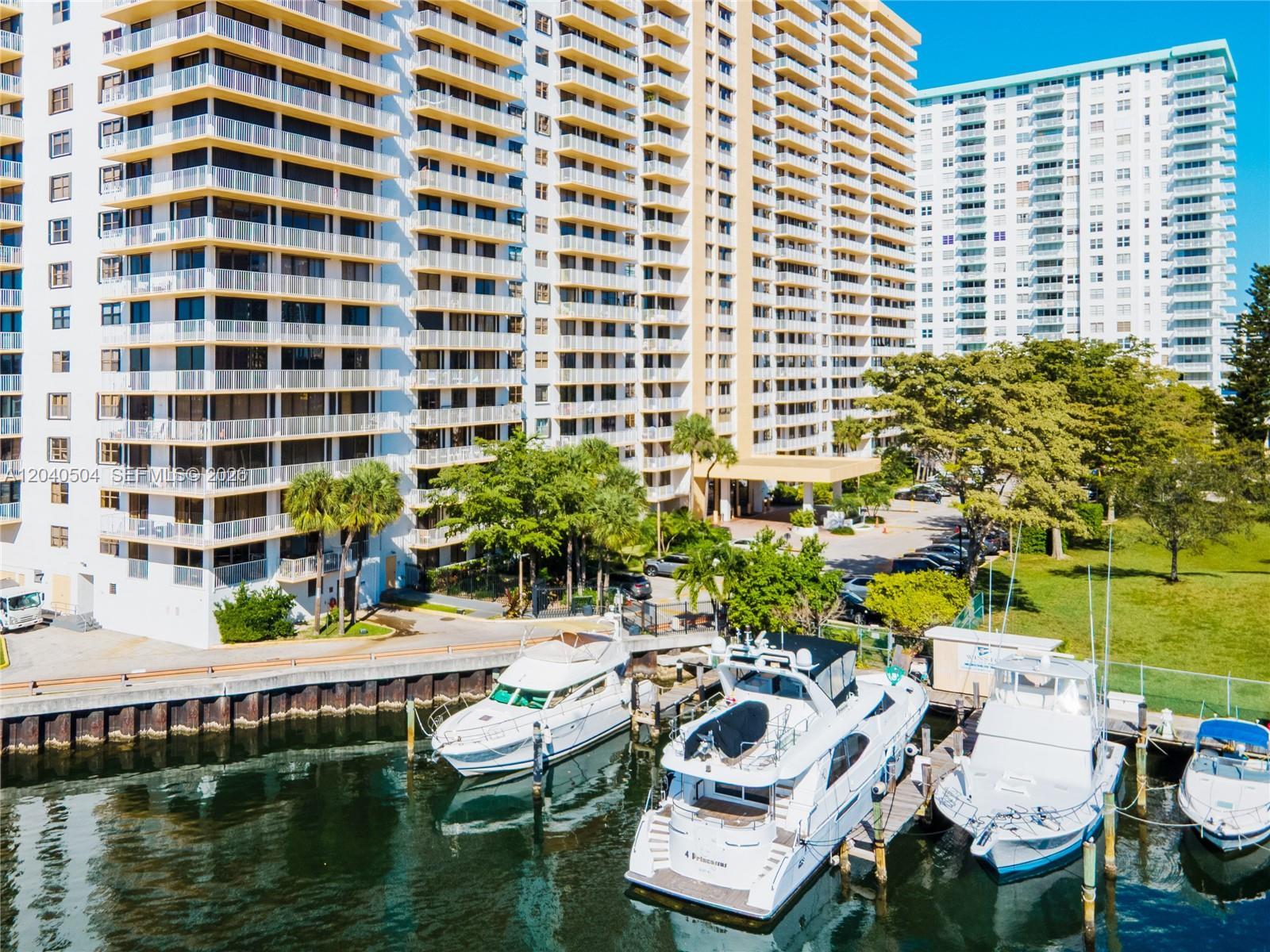 290 174th St # 318, Sunny Isles Beach FL 33160 photo 4
